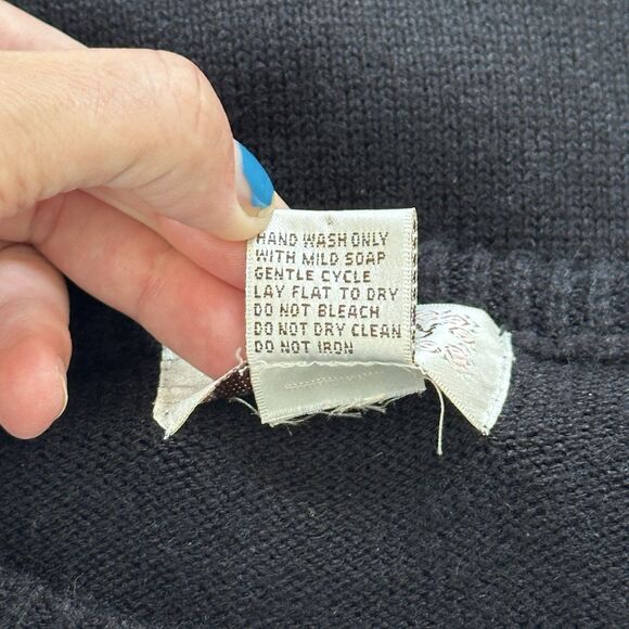 Vtg Embroidered Sweater Women M Black Soft Cozy Grandma Cottagecore Feminine 80s - Picture 9 of 9